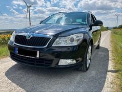 Schwarz Gebraucht 2009 Skoda Octavia Kombi | 5.000 € (Fairer Preis)