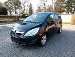 Schwarz Gebraucht 2011 Opel Meriva Van / Kleinbus | 3.290 € (Fairer Preis)