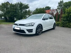 Weiß Gebraucht 2015 VW Golf VII Limousine | 23.500 €