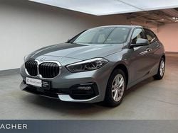 Grau Gebraucht 2024 BMW 118 Sport Line Kleinwagen | 25.849 € (Fairer Preis)