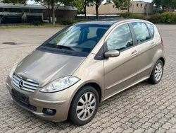 Gold Gebraucht 2004 Mercedes A200 Kleinwagen | 950 €