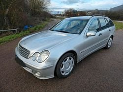 Silber Gebraucht 2004 Mercedes C200 Classic Kombi | 3.400 € (Fairer Preis)
