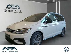 Pure white Gebraucht 2024 VW Touran Highline Van / Kleinbus | 37.678 € (Etwas zu teuer)