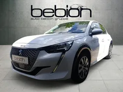 Weiß Gebraucht 2021 Peugeot e-208 Active Kleinwagen | 15.480 € (Fairer Preis)