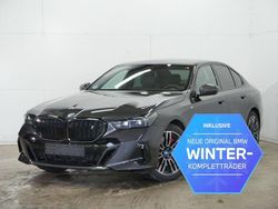 Sophistograu brillanteffekt me Gebraucht 2025 BMW i5 M Sport Limousine | 67.885 €