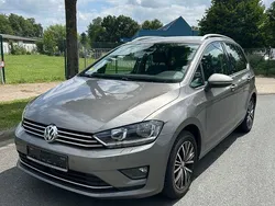 Grau Gebraucht 2016 VW Golf Sportsvan Allstar Van / Kleinbus | 11.990 € (Guter Preis)