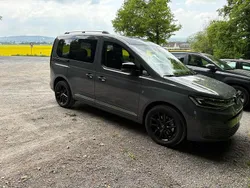Grau Gebraucht 2024 VW Caddy Style Van / Kleinbus | 34.990 € (Superpreis)
