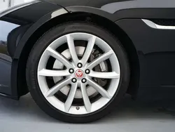 Schwarz Gebraucht 2020 Jaguar F-Type Coupé | 44.982 € (Fairer Preis)