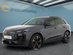 Grau Neu 2025 Audi Q6 e-tron SUV | 87.399 € (Teuer)