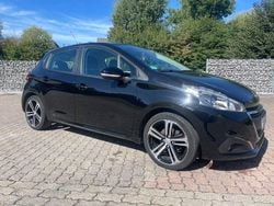 Schwarz Gebraucht 2018 Peugeot 208 Active Kleinwagen | 7.300 € (Fairer Preis)