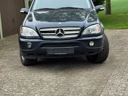 Schwarz Gebraucht 2002 Mercedes ML400 SUV | 5.990 € (Teuer)