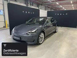 Silber Gebraucht 2020 Tesla Model 3 Long Range AWD Limousine | 29.600 € (Fairer Preis)
