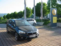 Schwarz Gebraucht 2016 BMW 218 Active Tourer Sport Line Van / Kleinbus | 11.950 € (Guter Preis)