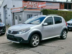 Grau Gebraucht 2012 Dacia Sandero Stepway Kleinwagen | 4.690 € (Fairer Preis)