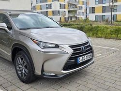 Grau Gebraucht 2016 Lexus NX300 Business Edition SUV | 17.000 €