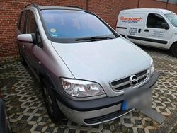 Silber Gebraucht 2003 Opel Zafira Kombi | 2.150 € (Etwas zu teuer)