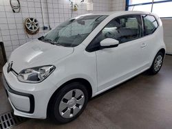 Weiß Gebraucht 2021 VW up! Kleinwagen | 9.390 € (Guter Preis)