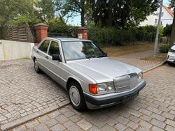 Silber Gebraucht 1991 Mercedes 190 Limousine | 2.990 €