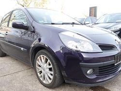 Violet Gebraucht 2007 Renault Clio II Limousine | 2.490 € (Etwas zu teuer)