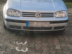 Silber Gebraucht 2000 VW Golf IV Kleinwagen | 1.950 € (Guter Preis)