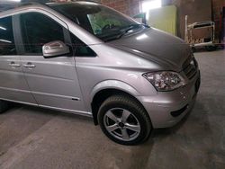 Silber Gebraucht 2011 Mercedes Viano Van / Kleinbus | 19.000 € (Etwas zu teuer)