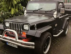 Schwarz Gebraucht 1987 Jeep Wrangler SUV | 23.000 €
