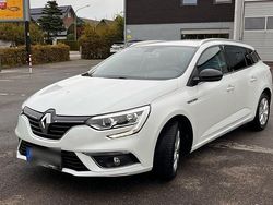Weiß Gebraucht 2018 Renault Mégane GrandTour LIMITED Kombi | 10.900 € (Fairer Preis)