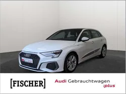 Ibisweiß Gebraucht 2024 Audi A3 Sportback S-Line Limousine | 35.440 € (Guter Preis)