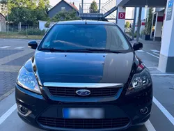 Schwarz Gebraucht 2010 Ford Focus Limousine | 3.499 € (Fairer Preis)