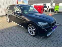 Schwarz Gebraucht 2011 BMW X1 SUV | 5.999 €