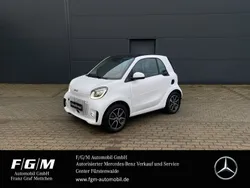 Moon white (matt) Gebraucht 2023 Smart ForTwo Electric Drive Passion Coupé | 15.770 € (Etwas zu teuer)