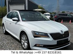 Weiß Gebraucht 2020 Skoda Superb Limousine | 14.300 € (Fairer Preis)