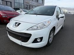 Weiß Gebraucht 2010 Peugeot 207 Business-Line Limousine | 2.990 € (Guter Preis)