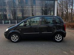 Schwarz Gebraucht 2005 Lancia Musa Van / Kleinbus | 3.800 € (Fairer Preis)