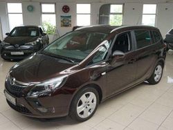Braun Gebraucht 2012 Opel Zafira Tourer Edition Van / Kleinbus | 11.900 € (Teuer)