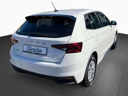 Candyweiss Gebraucht 2025 Skoda Fabia Essence Limousine | 17.990 € (Fairer Preis)