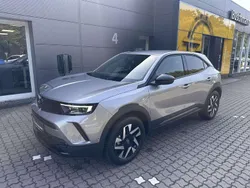 Kontrast grau metallic Gebraucht 2024 Opel Mokka SUV | 22.900 € (Fairer Preis)