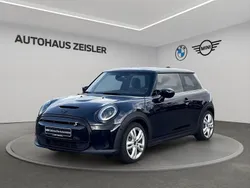 Blau Gebraucht 2023 Mini Cooper SE Hatch Kleinwagen | 21.780 € (Fairer Preis)