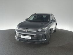 Grau Gebraucht 2024 VW Tiguan Life SUV | 30.810 € (Guter Preis)