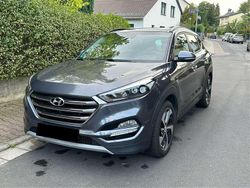 Grau Gebraucht 2016 Hyundai Tucson Trend SUV | 16.500 € (Fairer Preis)