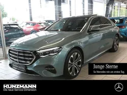 Verdesilber metallic Gebraucht 2024 Mercedes E400 Exclusive Limousine | 65.644 € (Teuer)