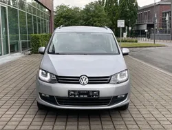 Silber Gebraucht 2017 VW Sharan Comfortline Van / Kleinbus | 18.990 € (Fairer Preis)