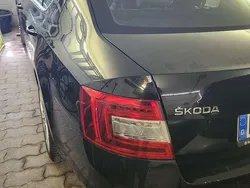 Schwarz Gebraucht 2013 Skoda Octavia Elegance Kleinwagen | 6.000 € (Guter Preis)