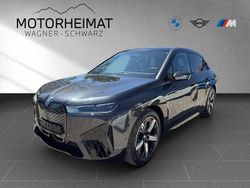 Sophistograu brillanteffekt (metallic) Gebraucht 2022 BMW iX Sport Line SUV | 36.880 € (Superpreis)