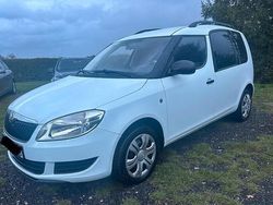 Weiß Gebraucht 2015 Skoda Roomster Van / Kleinbus | 3.500 € (Fairer Preis)
