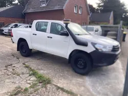 Schneeweiss Gebraucht 2019 Toyota HiLux Abholung | 22.015 €