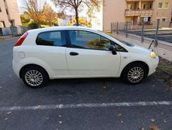 Weiß Gebraucht 2009 Fiat Punto Classica Limousine | 1.200 € (Guter Preis)