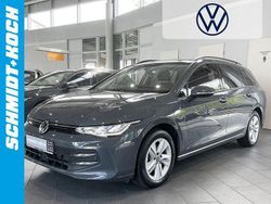 Grau Gebraucht 2024 VW Golf VIII Life Kombi | 31.990 € (Teuer)