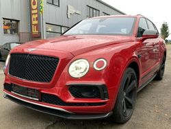 Rot Gebraucht 2015 Bentley Bentayga Mulliner SUV | 132.900 €