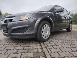 Grau Gebraucht 2009 Opel Astra Edition Limousine | 2.250 € (Fairer Preis)